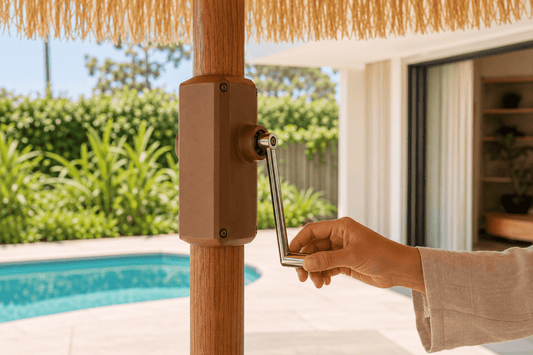 Hula 275cm MARKET Umbrella with crank lift - Raffia Thatch - Beachkit